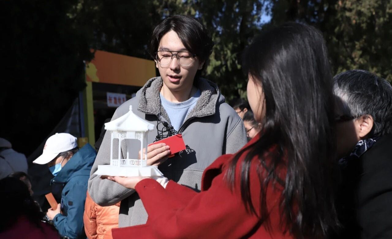 校地协同育人｜历史文化学院与地坛公园开展红色“1+1”共建活动